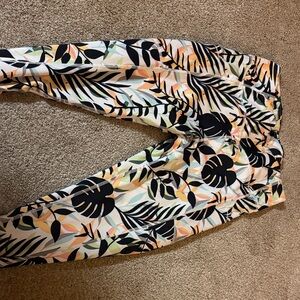 Pro Player Multicolor Leaf Print Leggings
